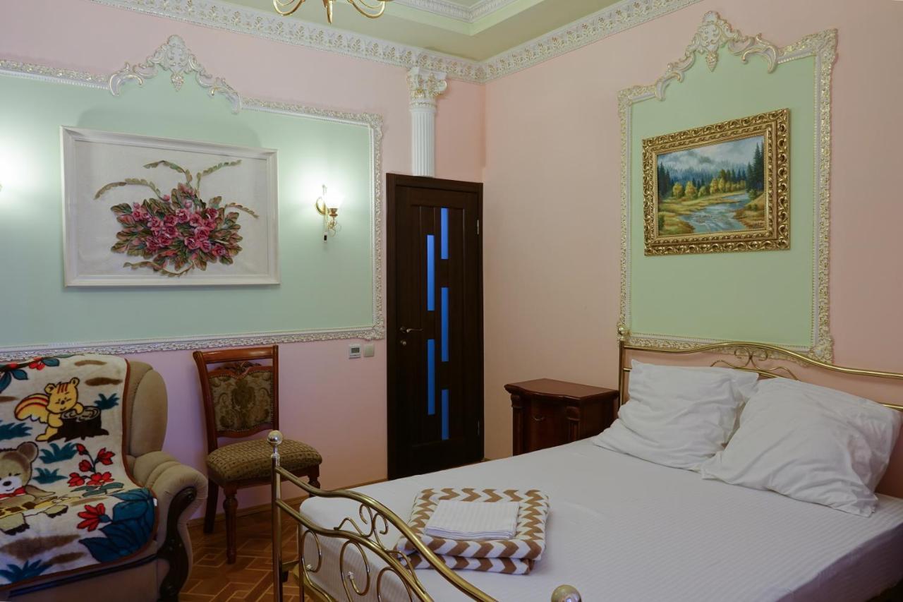 White House Apartments Odesa Exterior photo