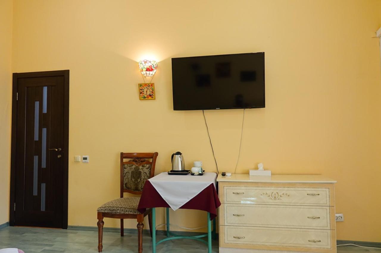 White House Apartments Odesa Exterior photo